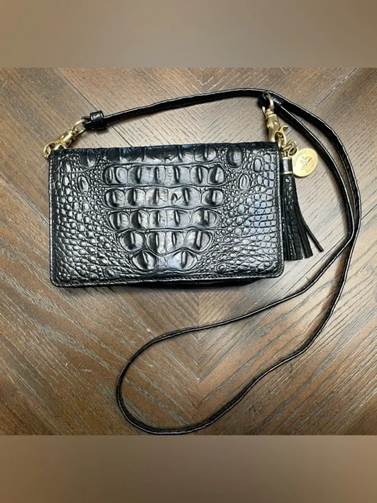 Brahmin Black Croc Embossed Leather Crossbody Wallet Clutch Tassel - Picture 1 of 14